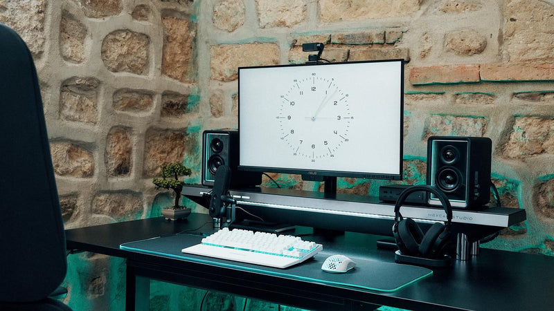 The Ultimate Standing Desk: Why Hexcal's Ergonomic Design is the Best Choice for Your Workspace