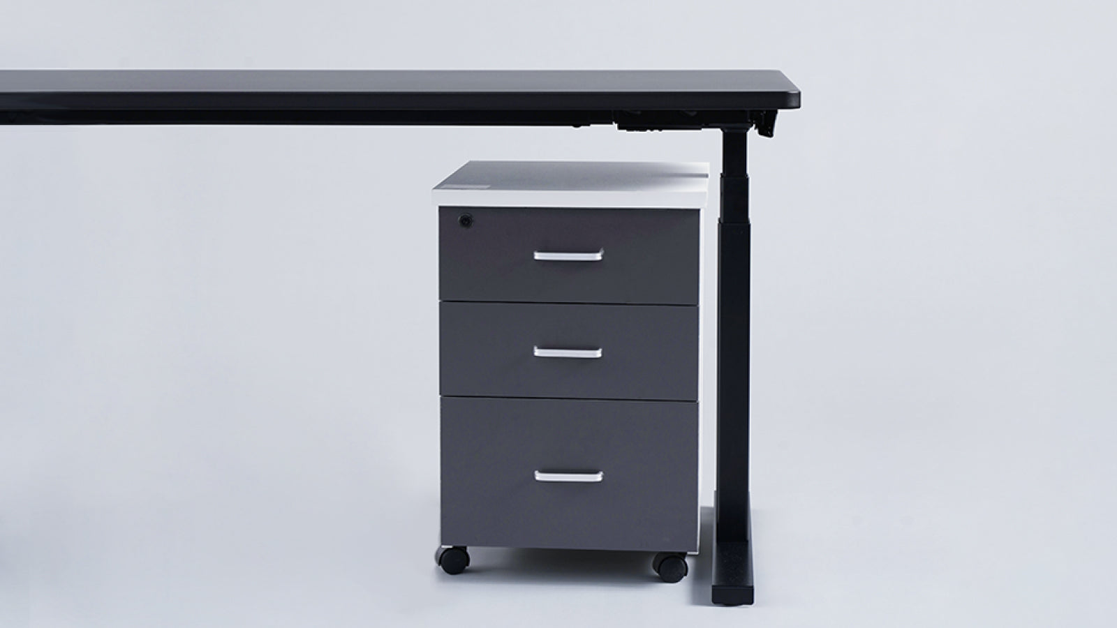 Hexcal Elevate Standing Desk is equiped with anti collision technology.