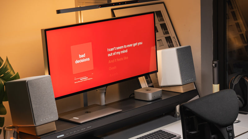 The Ultimate Guide to Decluttering: How to Master Organizing Multiple Monitors for a High-Performance New Year