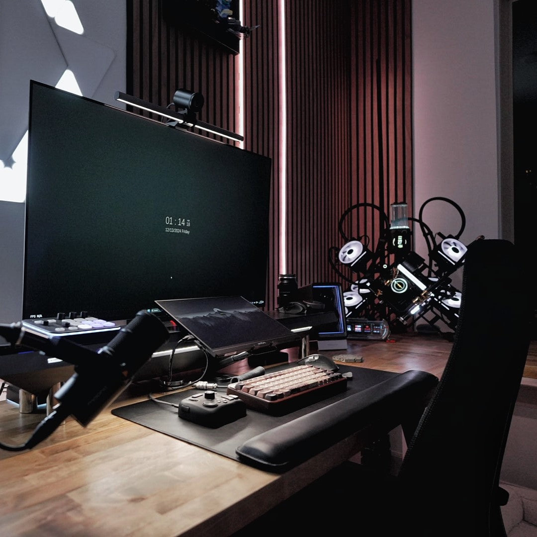 Episode 050- Curating High-End Custom PC Builds and Desk Setups with A