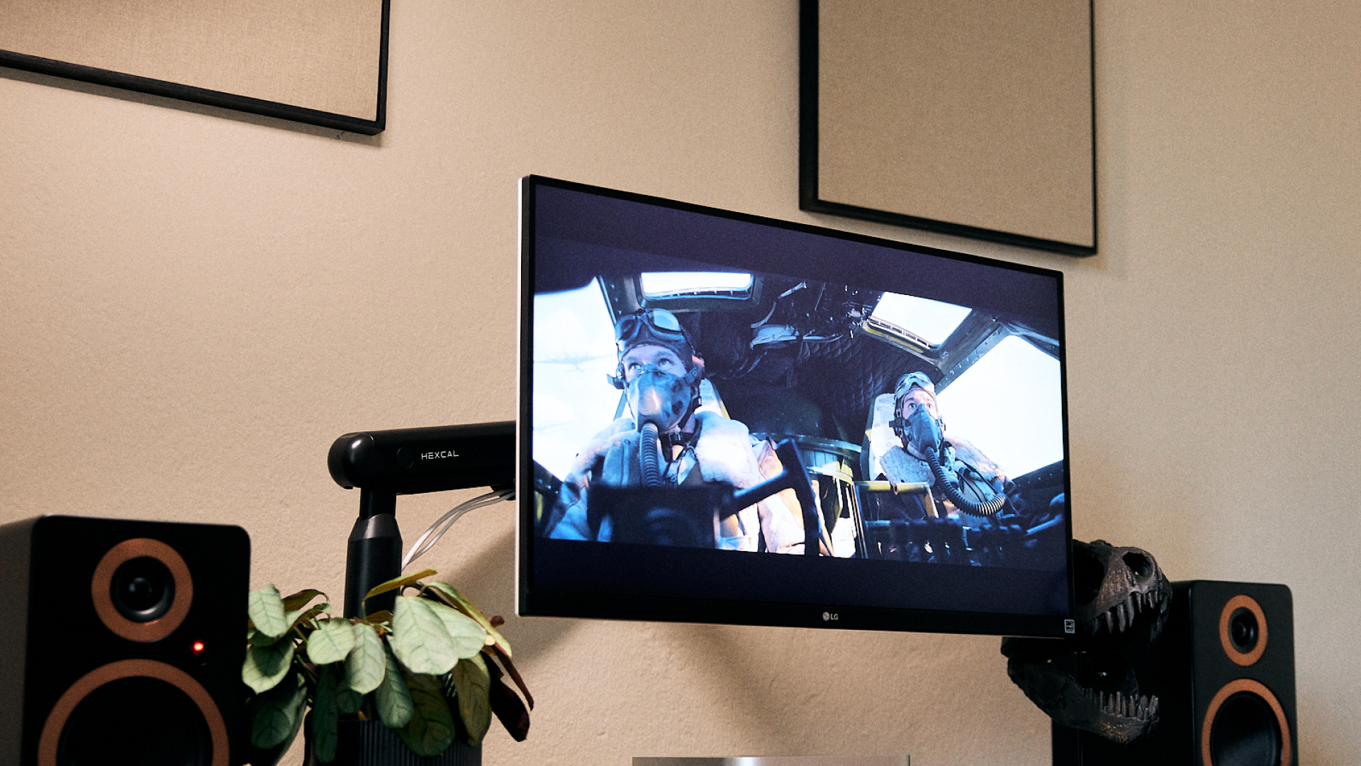 How to Mount a Monitor Without Drilling Holes: A Comprehensive Guide