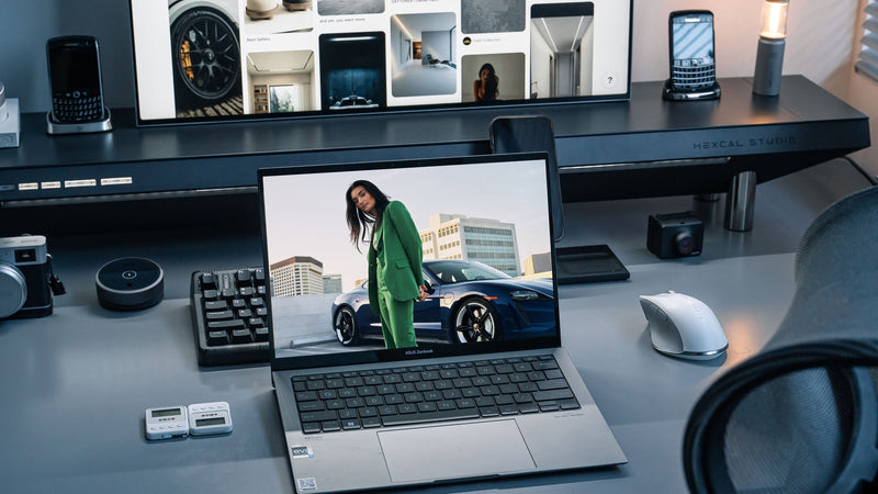 Laptop and desktop display arranged around a Studio platform