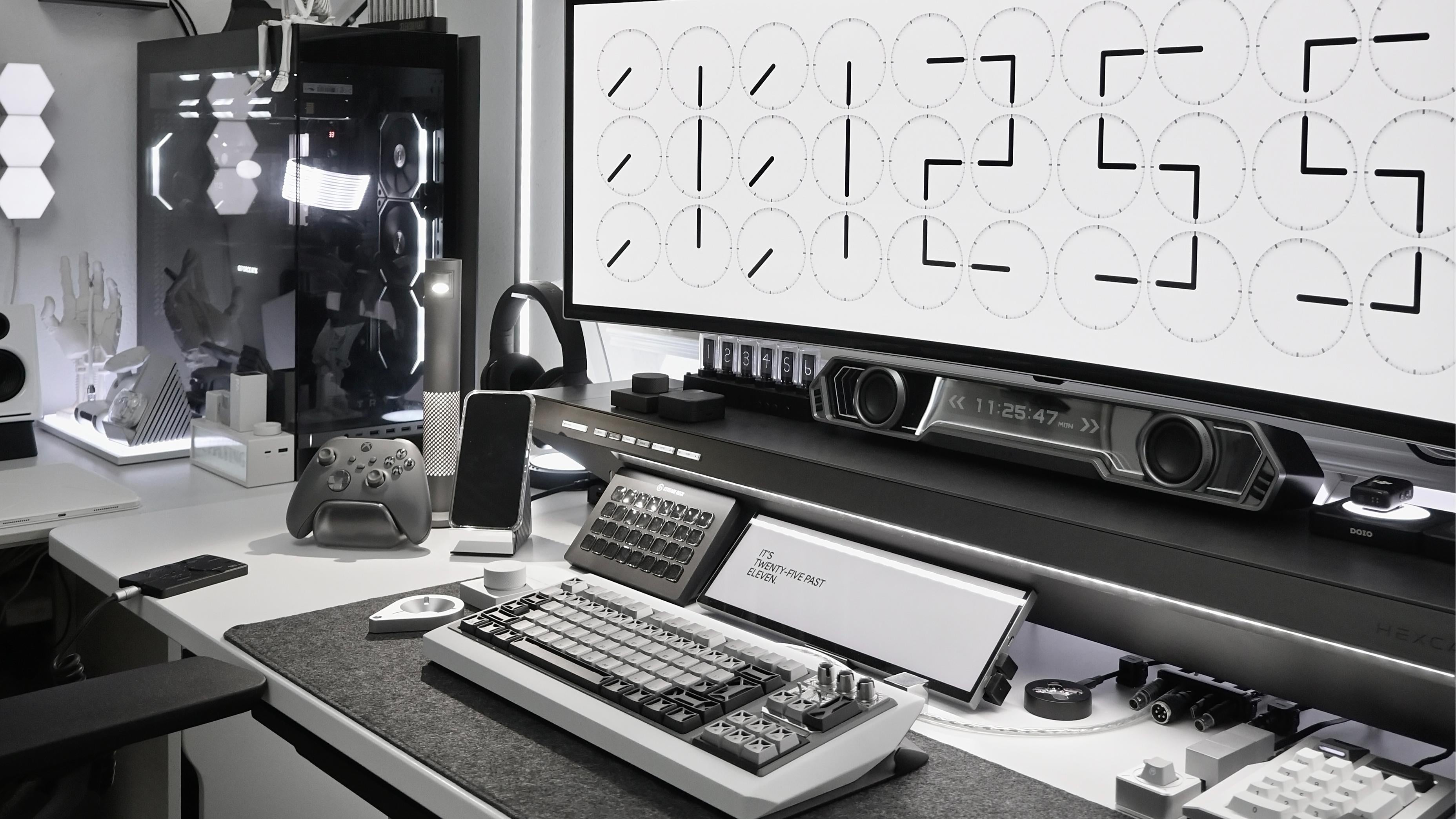 Black Friday Shopping Guide for the Ultimate Desk Setup (with Hexcal)