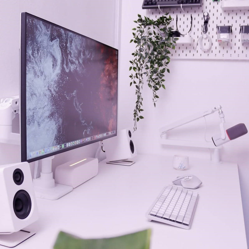 Episode 048- Creative Desk Setup Journey: Tips on Balancing Function and Aesthetics - Hexcal