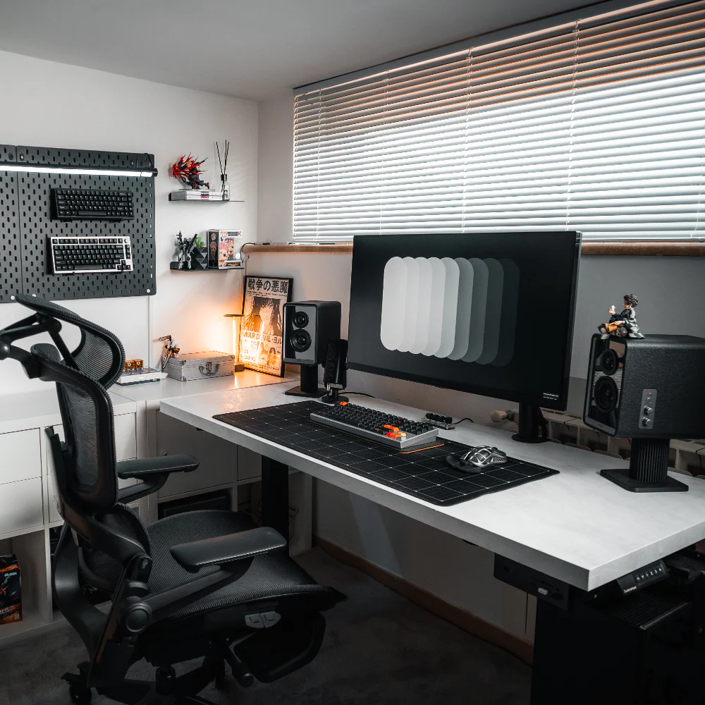 Minimalist Workspaces Design Trends Shaping Productive Homes in 2026 6 Minimal desk design in 2026 with slim profile and open leg space.