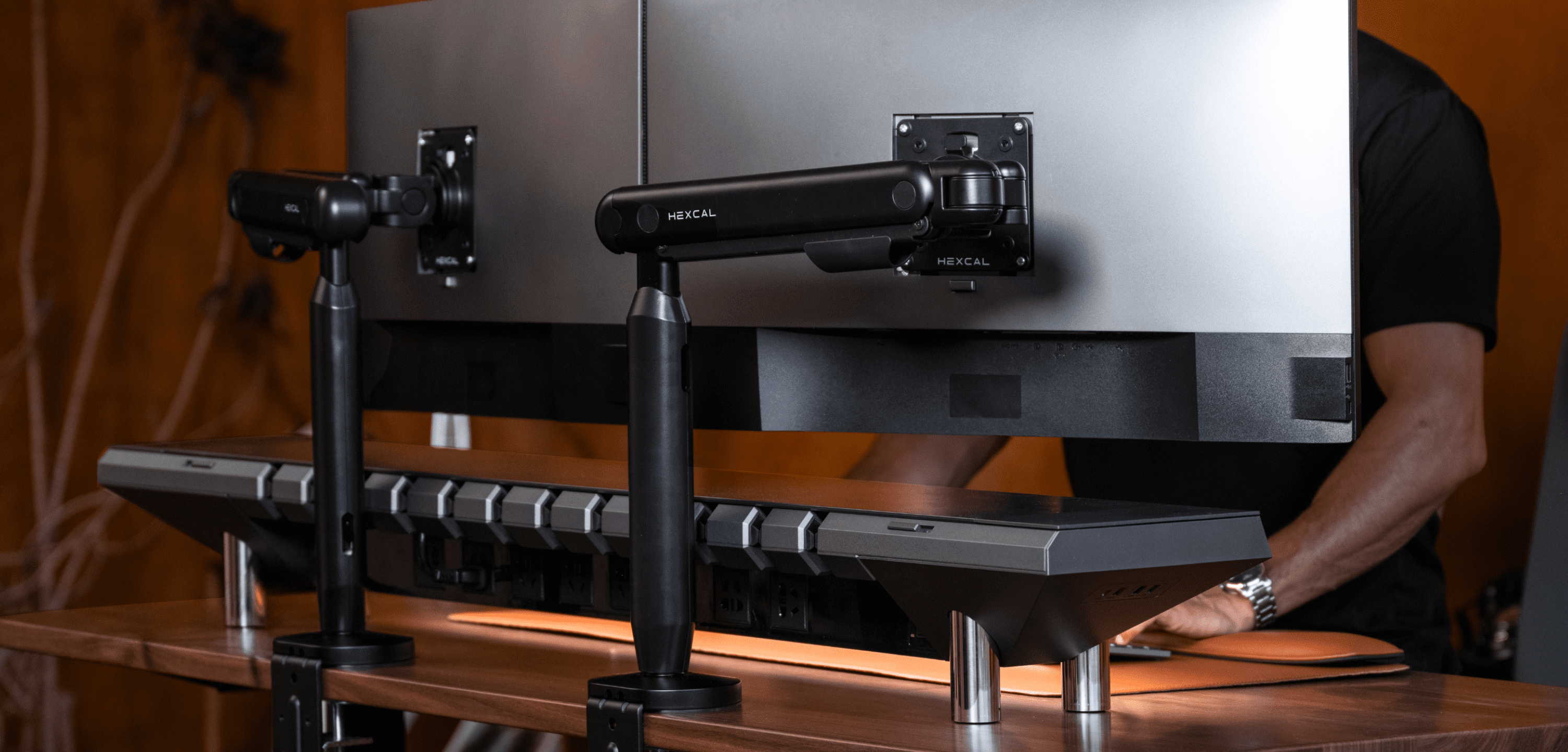 Monitor In Store Monitor Stands